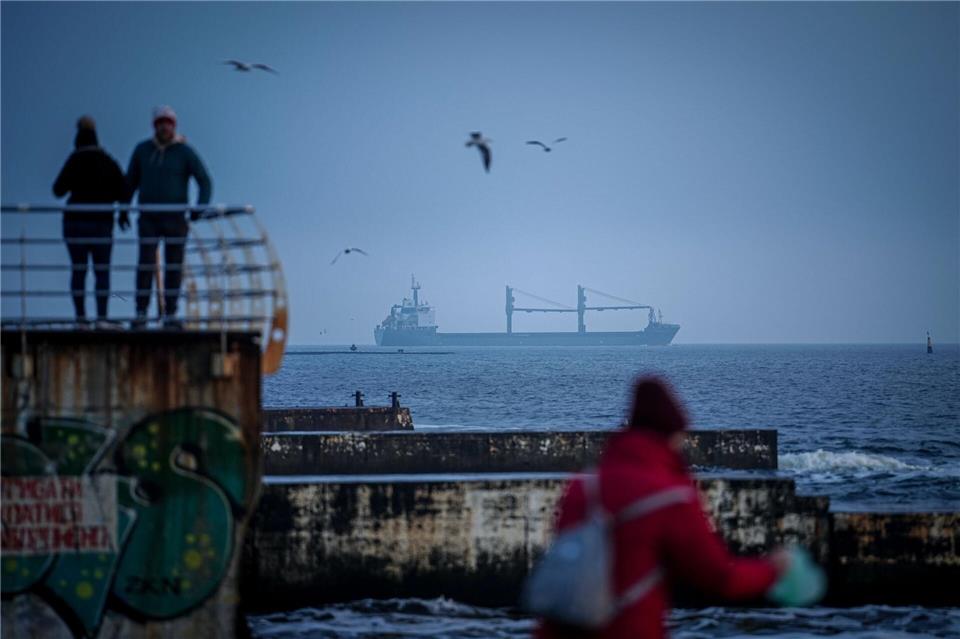 Russland beschießt immer wieder Schiffe und Hafteninfrastruktur in der Schwarzmeer-Region Odessa. (Archivbild)Kay Nietfeld/dpa
