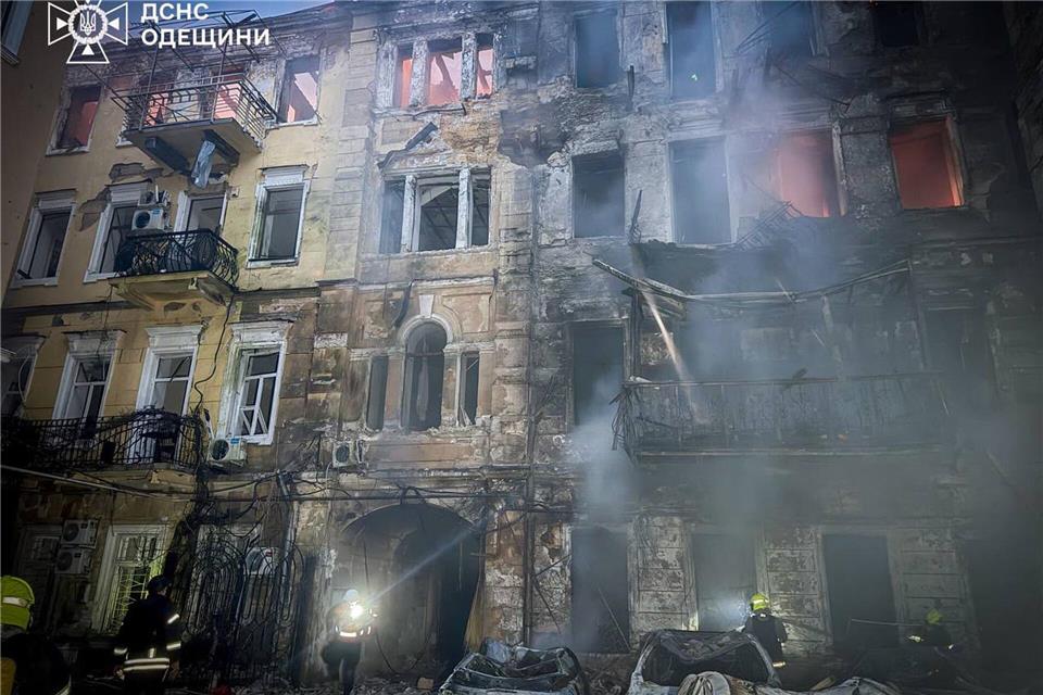 Russland überzieht die Ukraine seit mehr als vier Jahren mit zerstörerischen Luftangriffen. (Archivbild)Ukrainian Emergency Service/AP/dpa