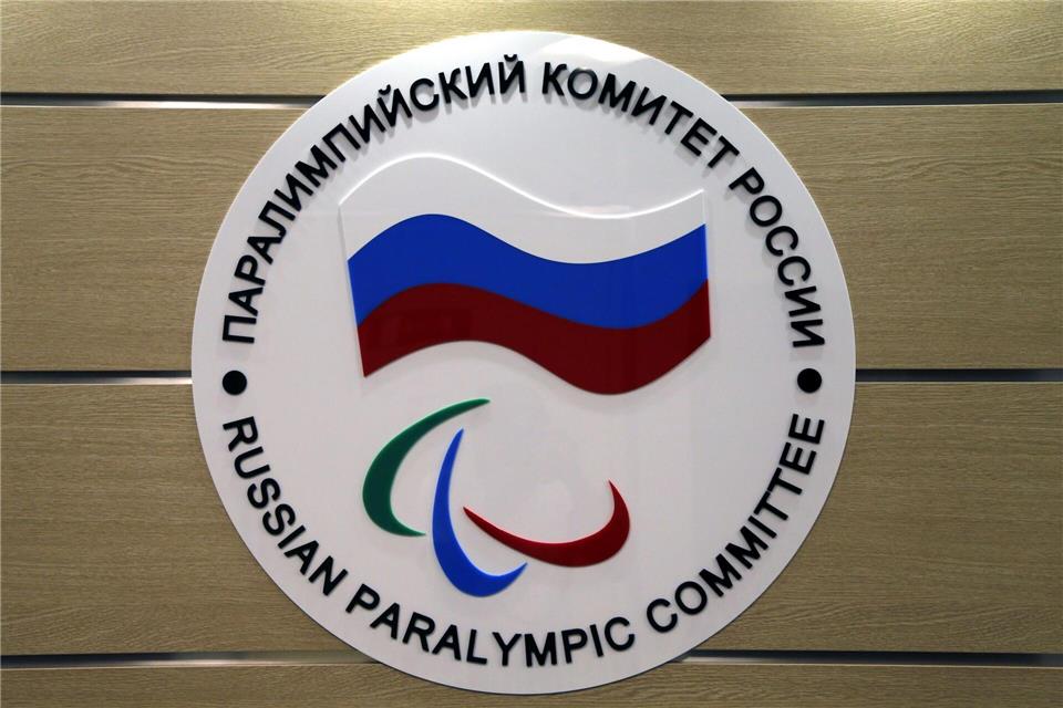 Russlands Behindertensportler dürfen bei den Paralympics in Mailand wohl unter eigener Flagge starten.Maxim Shipenkov/dpa
