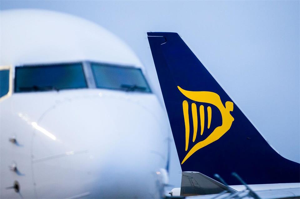 Ryanair baut sein Angebot an mehreren Flughäfen im Südwesten aus. (Archivbild)Marcel Kusch/dpa