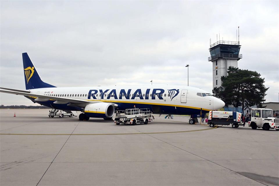 Ryanair erweitert Angebot in Karlsruhe/Baden-Baden. (Archivbild)Uli Deck/dpa