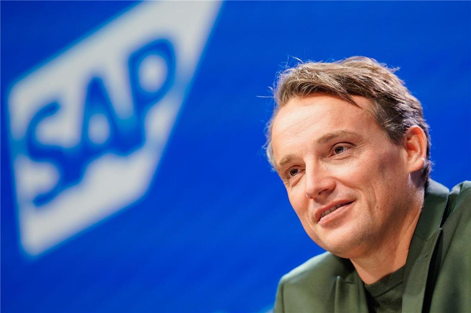 SAP-Chef Christian Klein leitet das mit Abstand teuerste deutsche Börsenunternehmen. (Archivbild)Uwe Anspach/dpa