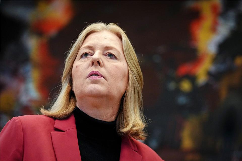 SPD-Arbeitsministerin Bärbel Bas hat das umstrittene Rentengesetz vorgelegt. (Archivfoto)Kay Nietfeld/dpa