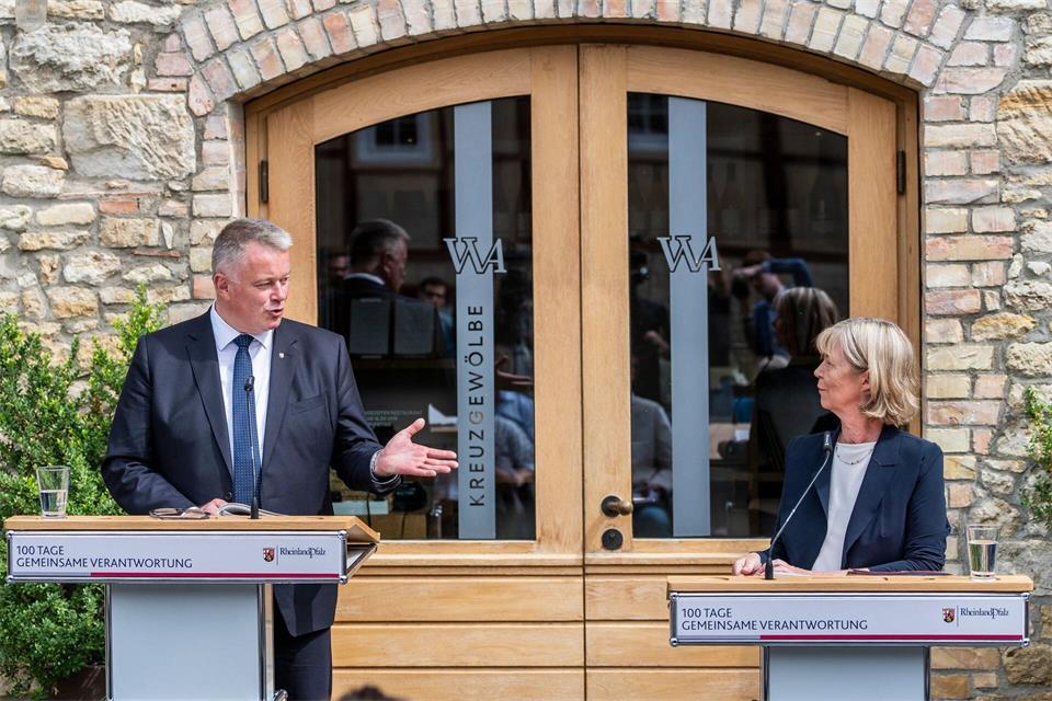SPD-Finanzministerin Doris Ahnen sieht eine vertrauensvolle Zusammenarbeit mit der CDU. Andreas Arnold/dpa