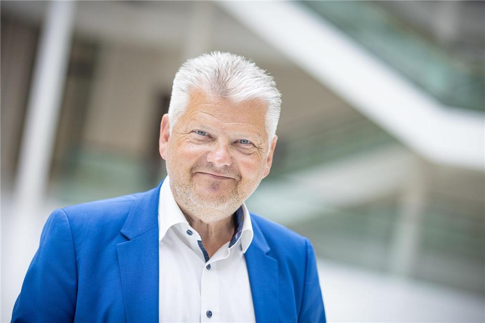 SPD-Fraktionschef Politze hält die Handy-Pläne der CDU für zu weitgehend. (Archivbild)Moritz Frankenberg/dpa