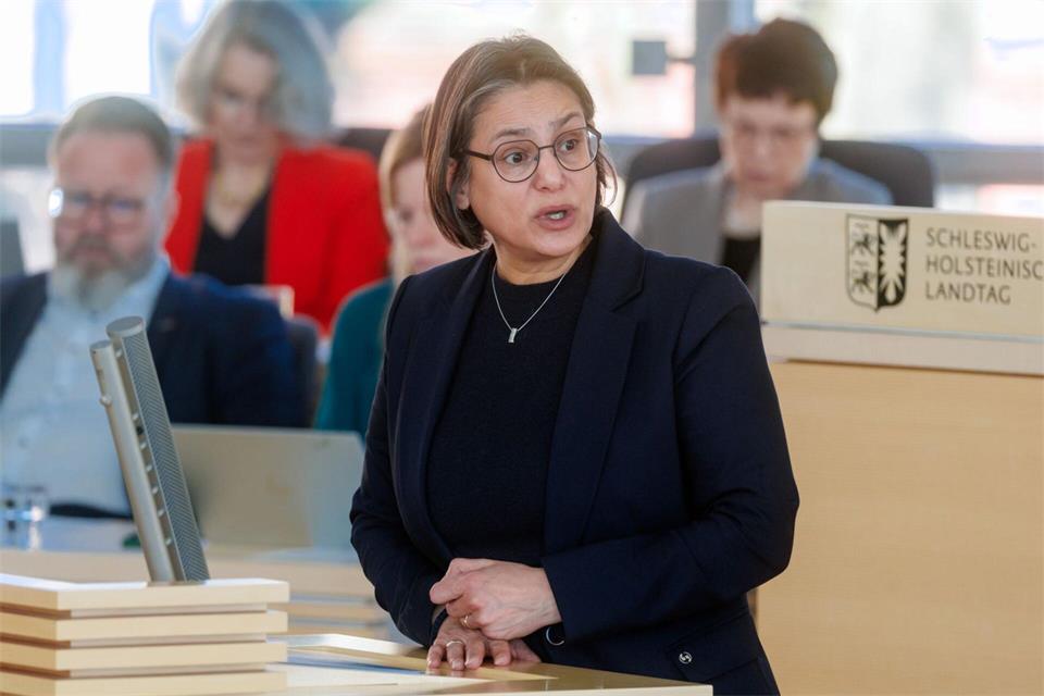 SPD-Fraktionschefin Serpil Midyatli mahnt, der Staat müsse nachsteuern. (Archivbild)Markus Scholz/dpa