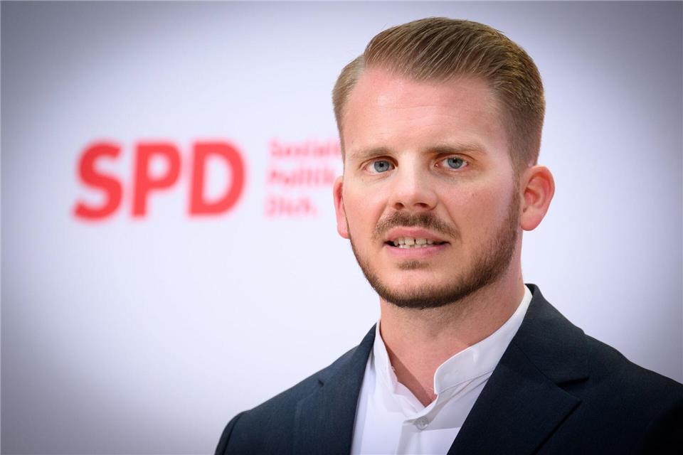 SPD-Generalsekretär Tim Klüssendorf äußert sich bestürzt zum Angriff auf die SPD-Politikerin. (Archivfoto)Bernd von Jutrczenka/dpa