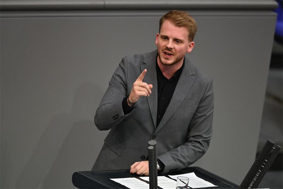 SPD-Generalsekretär Tim Klüssendorf hält eine rot-grün-rote Koalition in Berlin für keinen Selbstläufer. (Archivfoto)Michael Brandt/dpa