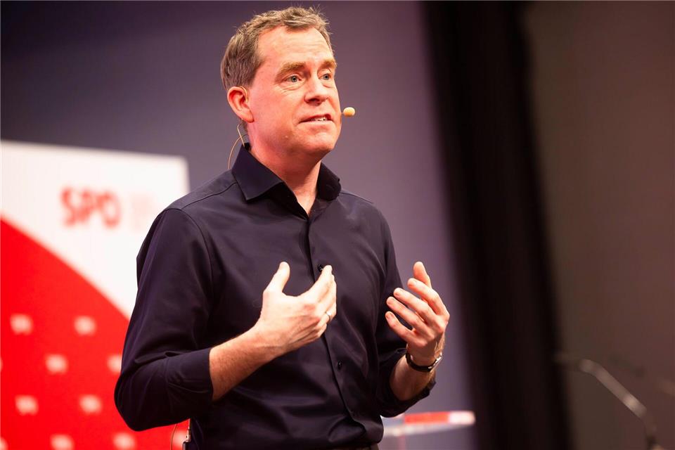 SPD-Landeschef Ulf Kämpfer verurteilte die Anschläge auf die Parteibüros. (Archivbild) Frank Molter/dpa