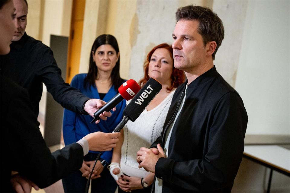 SPD-Landesvorsitzender Steffen Krach sieht seine Partei vor schwierigen Gesprächen. Fabian Sommer/dpa