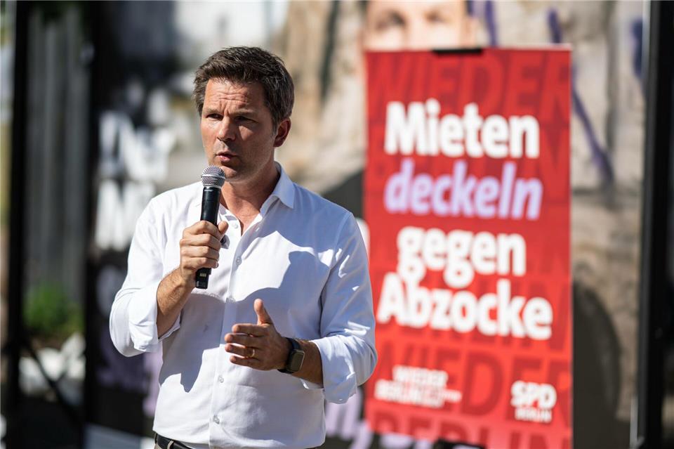 SPD-Spitzenkandidat Steffen Krach will mit Kontrollen und hohem Bußgeld gegen Mietwucher vorgehen. (Archivbild) Fabian Sommer/dpa