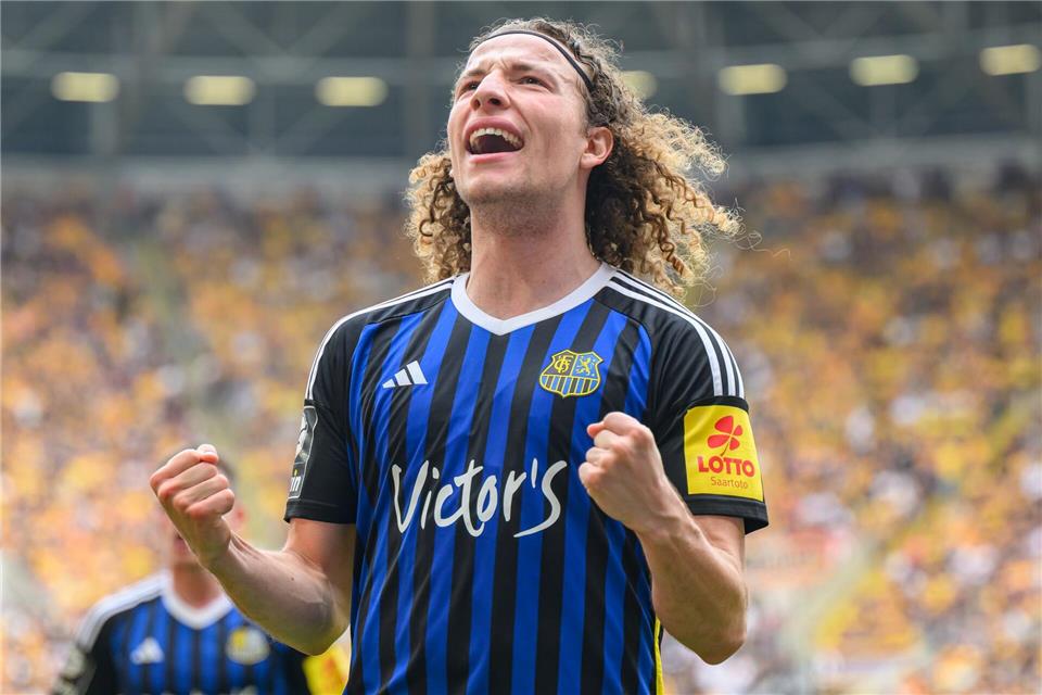 Saarbrücken siegt gegen Mannheim und ist vorn weiter dran. Robert Michael/dpa