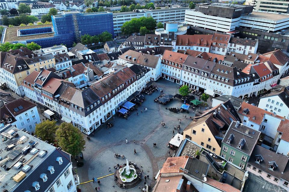 Saarbrücken zieht jährlich viele Übernachtungsgäste an. (Archivbild)Laszlo Pinter/dpa
