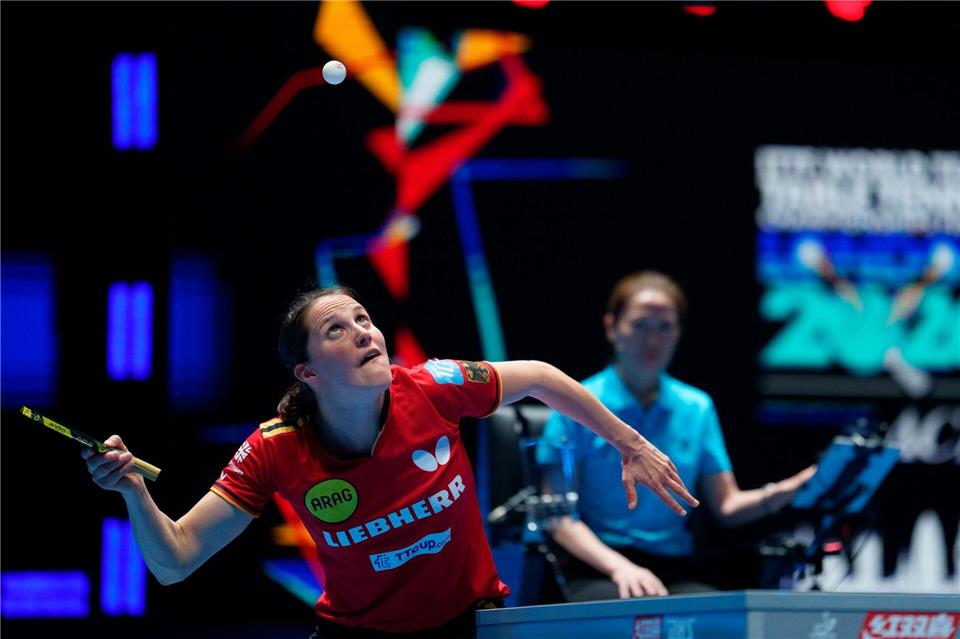 Sabine Winter verliert im WM-Halbfinale gegen die Japanerin Hina Hayata.Jon Super/AP/dpa
