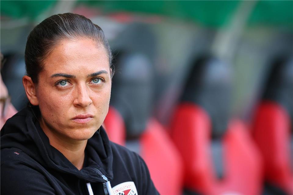 Sabrina Wittmann sorgte als Trainerin des FC Ingolstadt für ein Novum. (Archivbild)Daniel Karmann/dpa