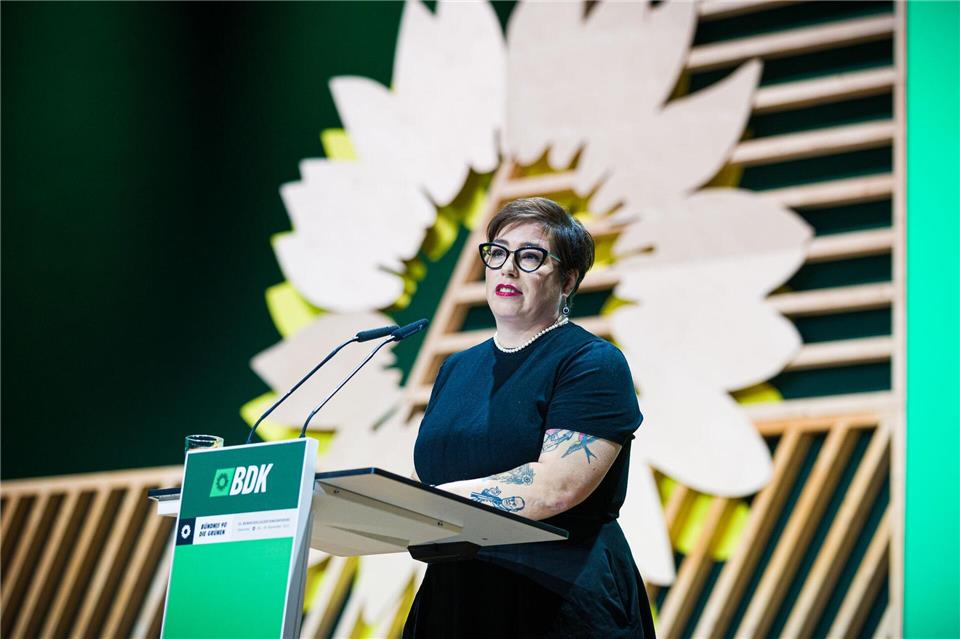 Sachsen-Anhalt sei mehr als ein Bindestrich-Land mit Nazi-Problemen, sagt Susan Sziborra-Seidlitz. Sie soll die Grünen als Spitzenkandidatin in die Landtagswahl in Sachsen-Anhalt nächstes Jahr führen.Moritz Frankenberg/dpa