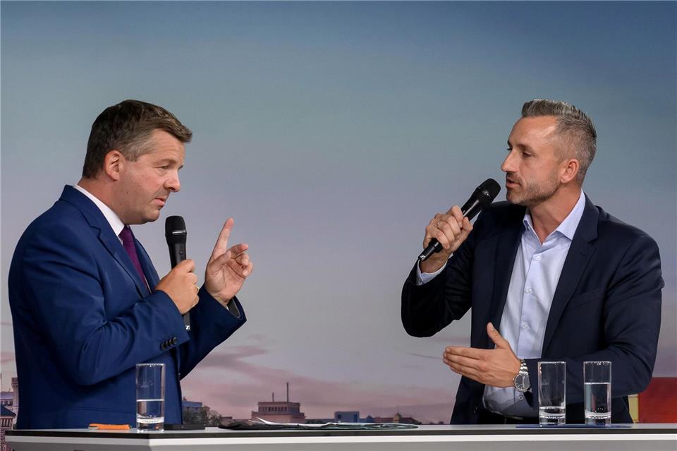 Sachsen-Anhalts CDU-Spitzenkandidat Sven Schulze und AfD-Spitzenkandidat Ulrich Siegmund lieferten sich beim Talk „RND vor Ort“ einen Schlagabtausch.Klaus-Dietmar Gabbert/dpa