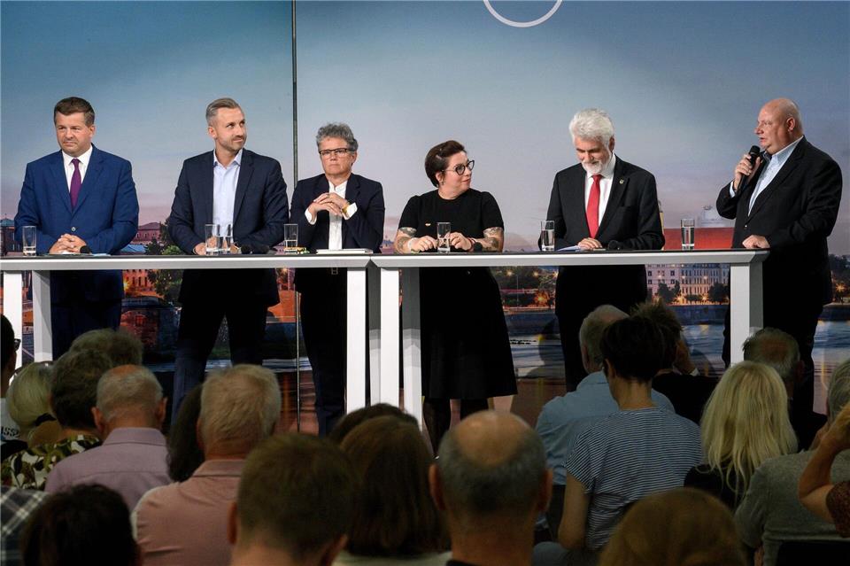 Sachsen-Anhalts CDU-Spitzenkandidat Sven Schulze und AfD-Spitzenkandidat Ulrich Siegmund lieferten sich beim Talk „RND vor Ort“ einen Schlagabtausch. Mit dabei waren auch Vertreter von Linke, SPD, Grünen und FDP. Klaus-Dietmar Gabbert/dpa