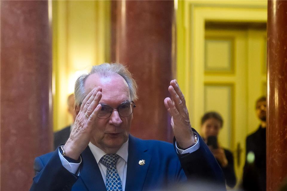 Sachsen-Anhalts Ministerpräsident Reiner Haseloff (CDU) könnte sich vorzeitig aus dem Amt zurückziehen. Klaus-Dietmar Gabbert/dpa