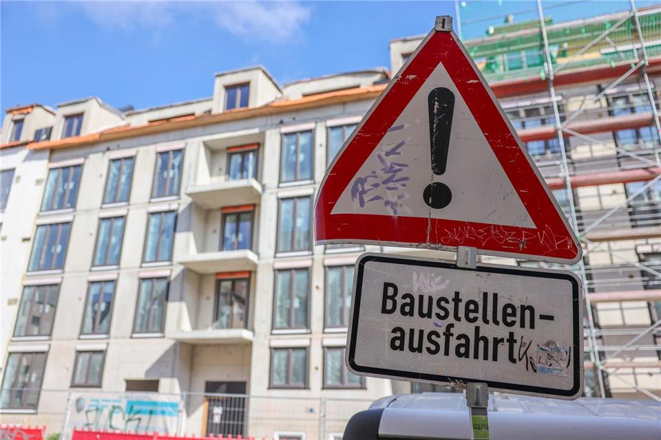 Sachsen Bauministerin Regina Kraushaar fordert mehr Tempo für den Wohnungsbau und weniger Vorschriften. (Archivbild/ Illustration)Jan Woitas/dpa