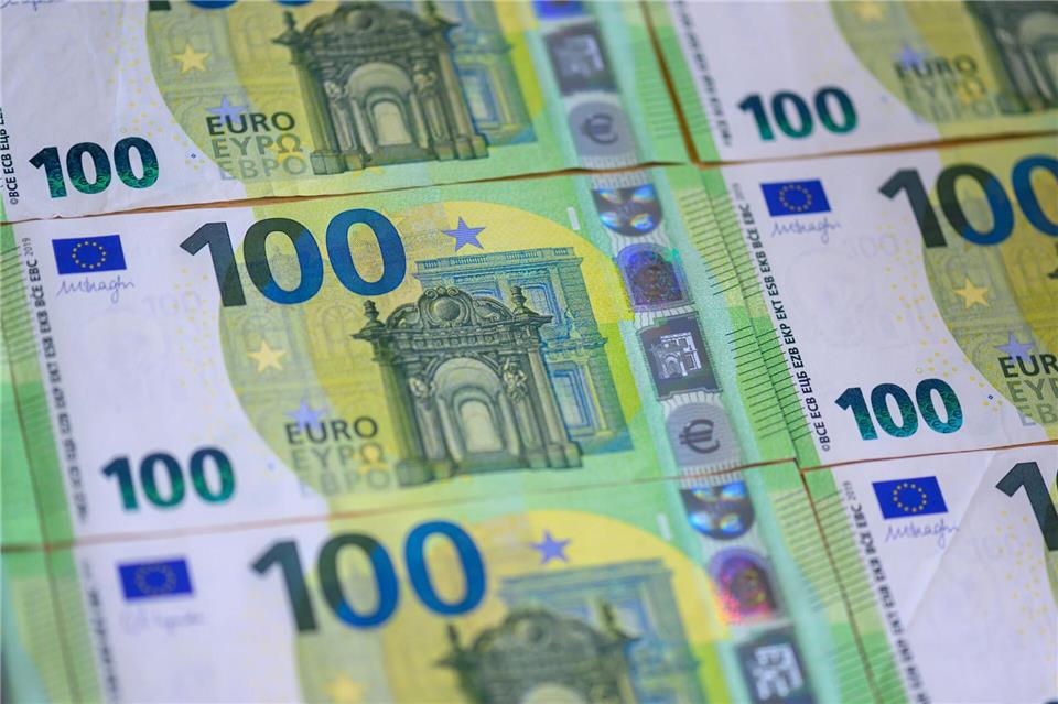 Sachsen muss im künftigen Doppelhaushalt ein Defizit von 2,9 Milliarden Euro ausgleichen (Symbolbild). Hendrik Schmidt/dpa