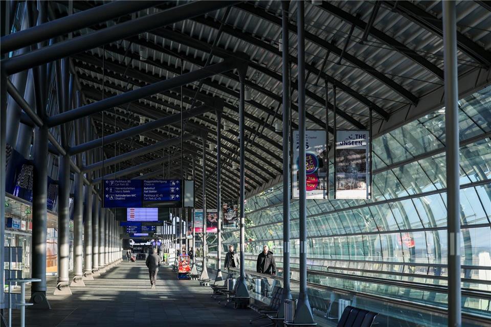 Sachsen und Sachsen-Anhalt wollen die Flughäfen Leipzig/Halle und Dresden bis 2030 ohne Landesmittel betreiben. (Archivbild) Jan Woitas/dpa