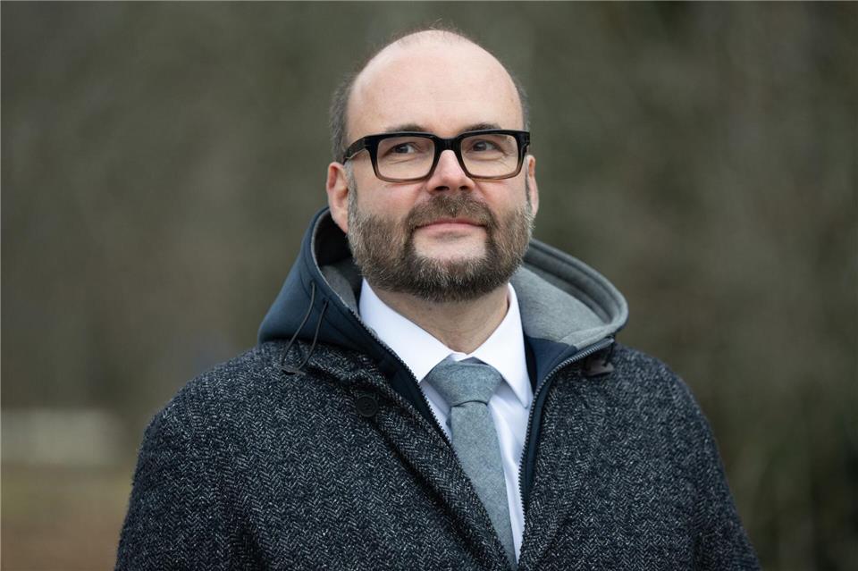 Sachsens Finanzminister Christian Piwarz stellt zusätzliche Mittel für die Baumpflege im Großen Garten Dresden bereit.Sebastian Kahnert/dpa