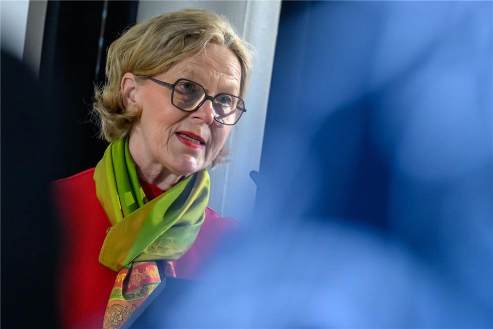 Sachsens Infrastrukturministerin Regina Kraushaar sieht den Strukturwandel in den Braunkohlegebieten im Zeitplan. (Archivbild)Hendrik Schmidt/dpa