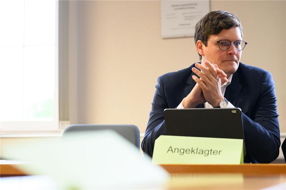 Sachsens Kultusminister Conrad Clemens muss sich wegen eines Verkehrsdelikts vor Gericht verantworten. Robert Michael/dpa