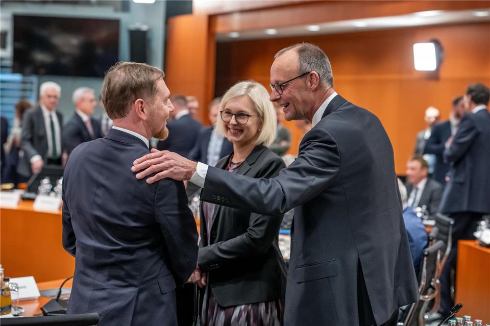Sachsens Ministerpräsident Michael Kretschmer hat die Ablösung von Sport-Staatsministerin Christiane Schenderlein kritisiert. (Archivbild)Michael Kappeler/dpa