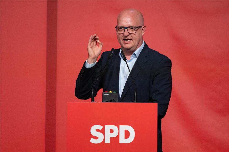 Sachsens SPD-Chef Henning Homann sorgt sich um die Außenwirkung der Koalition mit der CDU auf Bundesebene (Archivbild). Sebastian Kahnert/dpa