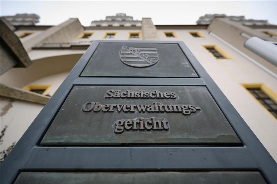 Sachsens oberstes Verwaltungsgericht in Bautzen soll entscheiden, ob ein Dresdner mit exotischen Raubkatzen handeln darf. (Symbolbild)Robert Michael/dpa
