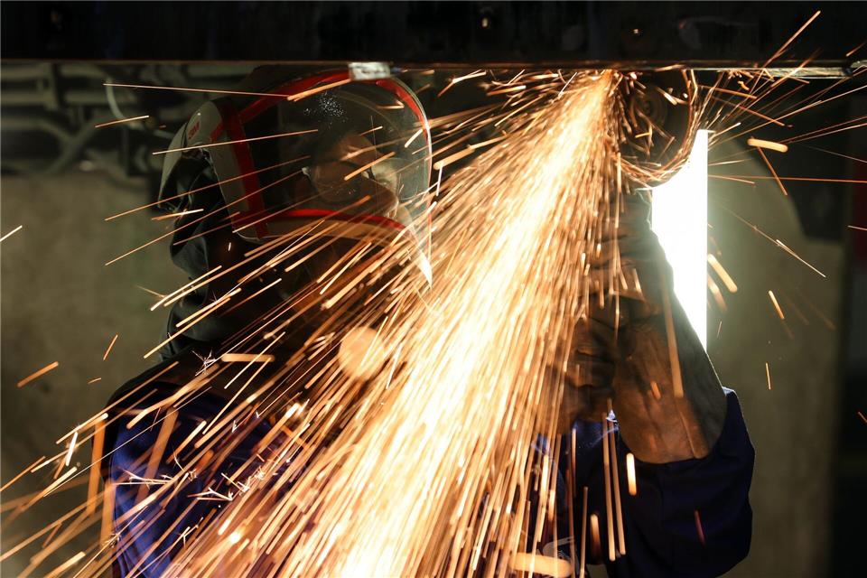 Sächsische Wirtschaftsverbände wollen weniger Bürokratie. Neue Vorschläge zielen auf schnellere Verfahren und mehr Digitalisierung. (Symbolbild)Jan Woitas/dpa-Zentralbild/dpa