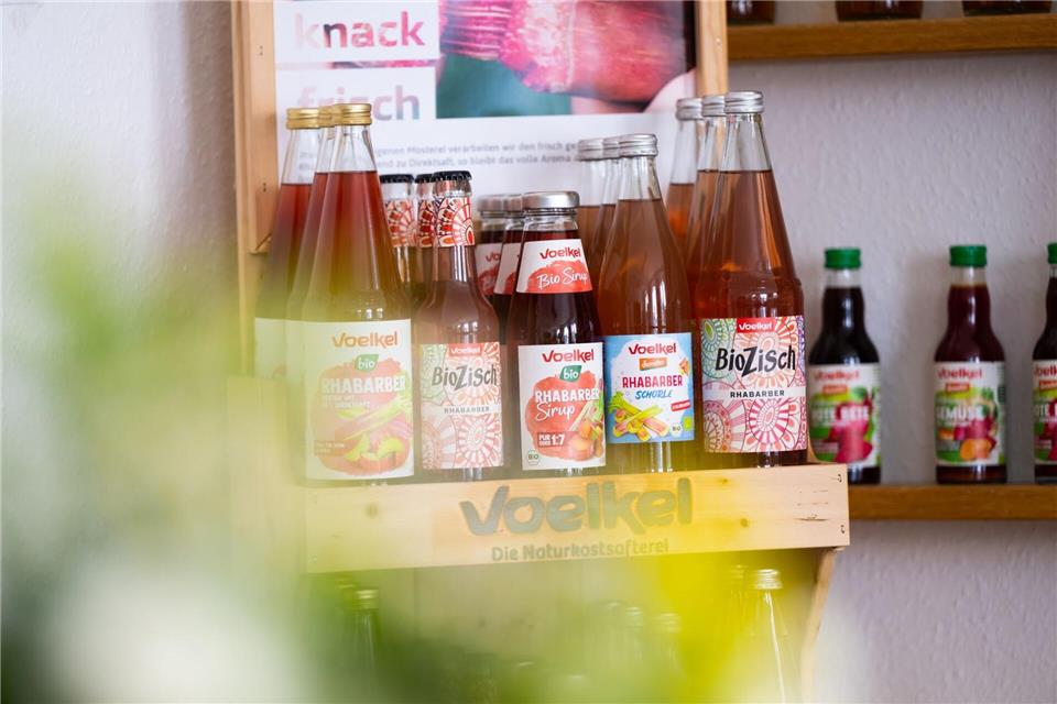 Säfte, Schorlen und Shots: Voelkel produziert nach eigenen Angaben rund 250 verschiedene Getränke. (Archivbild)Philipp Schulze/dpa