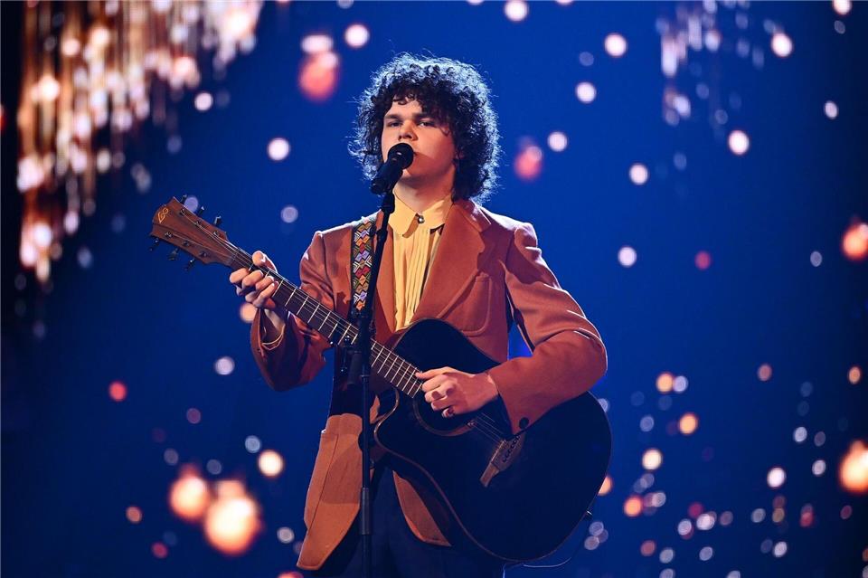 Sänger Benjamin Braatz brauchte nur seine Gitarre, um das Publikum für sich zu gewinnen.-/RTL/dpa