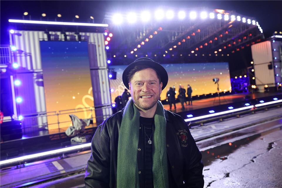 Sänger Johannes Oerding tritt bei der ZDF-Silvestershow in Hamburg auf.Christian Charisius/dpa