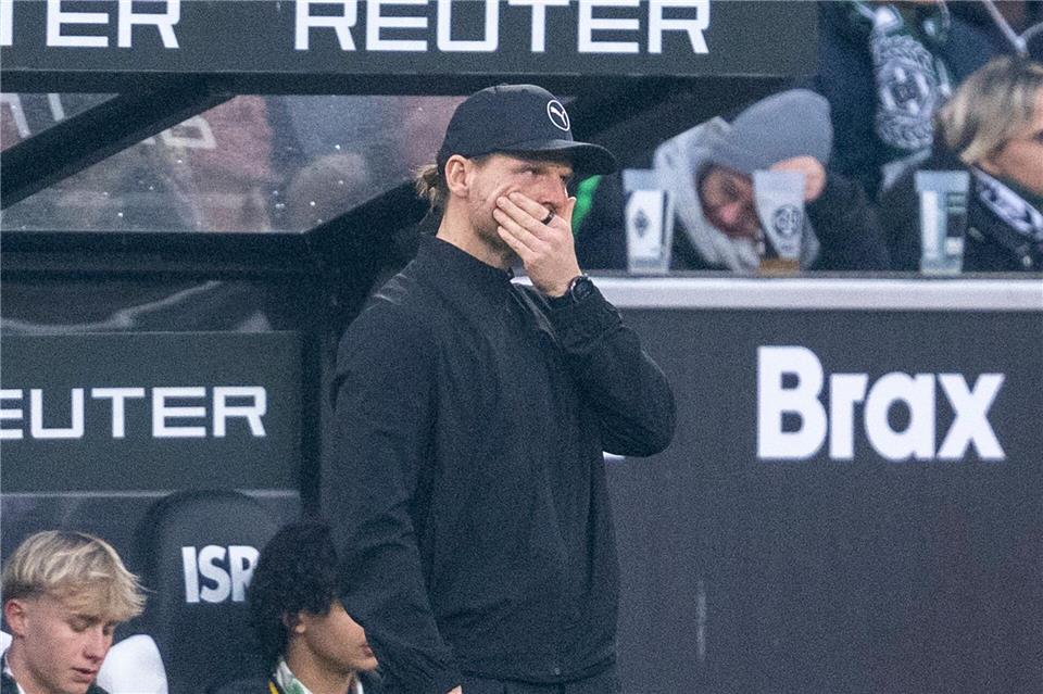 Sah eine schwache Leistung seiner Mannschaft: Gladbachs Coach Eugen Polanski.David Inderlied/dpa