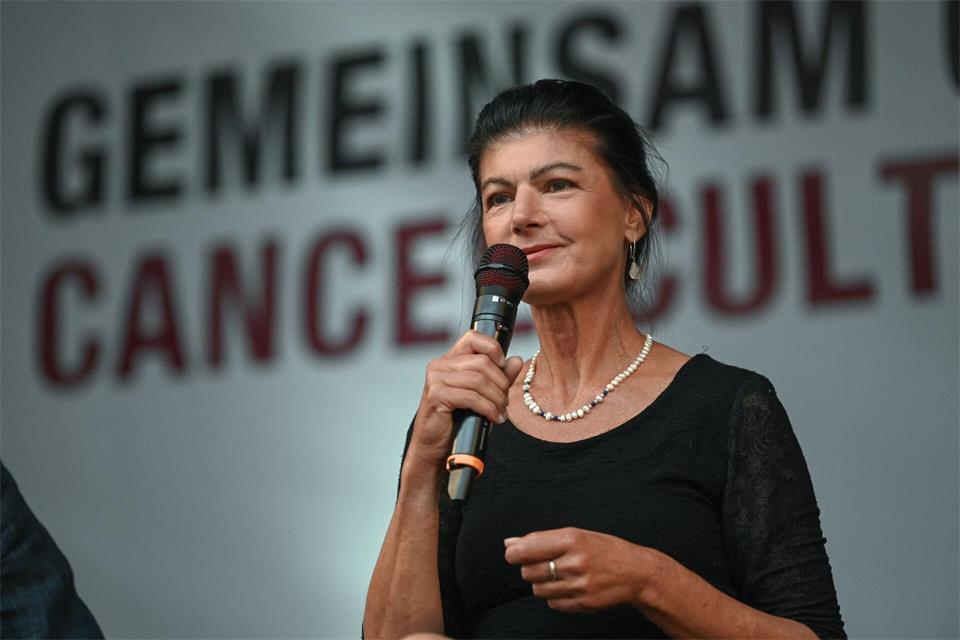Sahra Wagenknecht diskutierte in Magdeburg mit. Heiko Rebsch/dpa