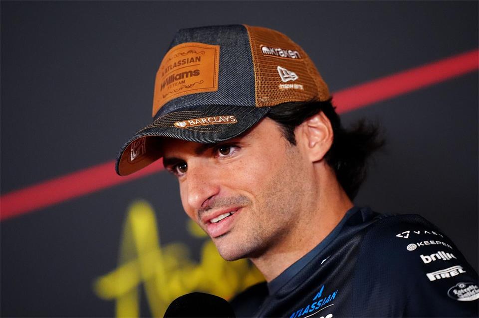 Sainz äußert Bedenken wegen des Iran-Kriegs. Bradley Collyer/PA Wire/dpa