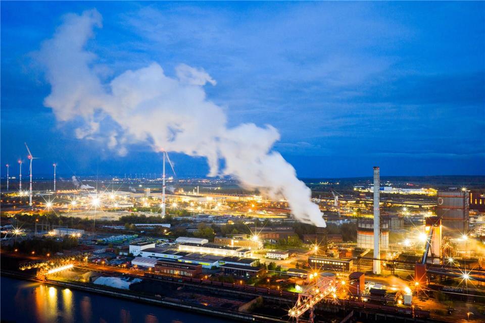 Salzgitter: Stahlindustrie verzeichnet erneut Umsatzrückgang – Kanzler Merz plant Stahlgipfel.Julian Stratenschulte/dpa