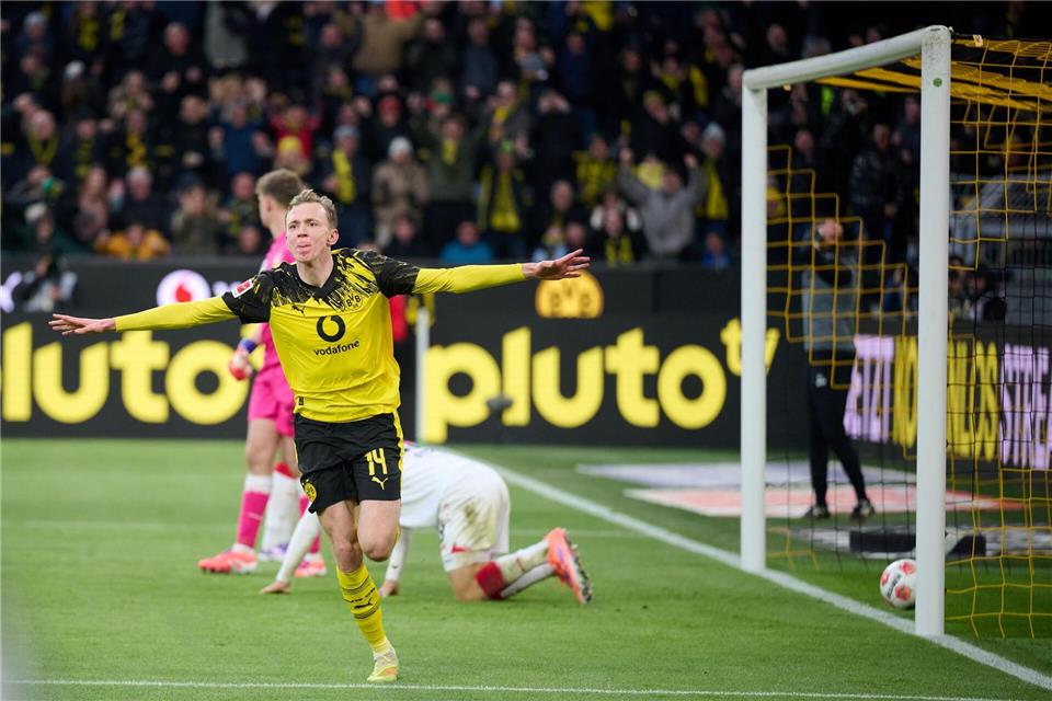 Samstag noch Torschütze, am Dienstag in der Champions League eine Pause: Maximilian Beier kann gegen Villarreal nicht spielenBernd Thissen/dpa