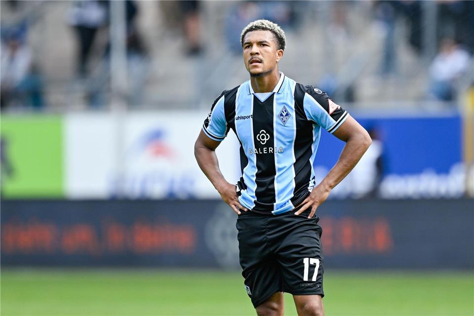 Samuel Abifade und der Waldhof haben bei Spitzenreiter Osnabrück verloren. (Archivbild)Uwe Anspach/dpa