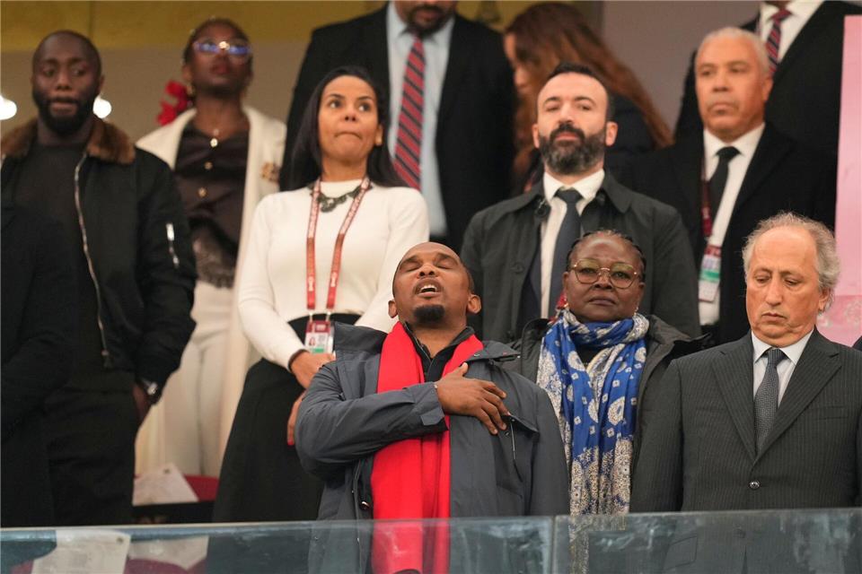 Samuel Eto’o wurde für vier Spiele gesperrt. (Archivbild)Mosa’ab Elshamy/AP/dpa