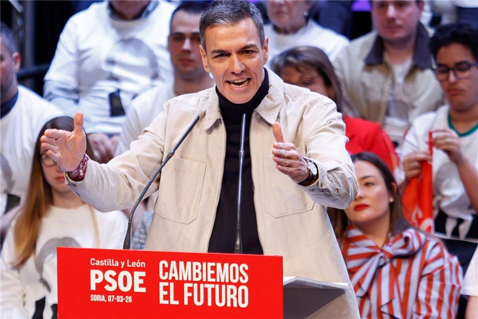 Sánchez ist ein Gegner der militärischen Operationen gegen den Iran. (Archivbild)Concha Ortega Oroz/EUROPA PRESS/dpa