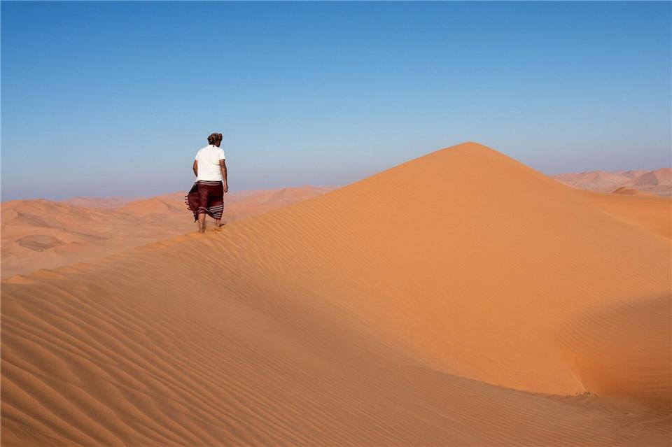 Sand, so weit das Auge reicht - das ist das Markenzeichen der Rub al-Chali.Andreas Drouve/dpa-tmn