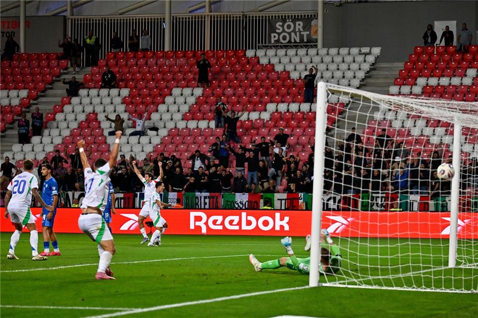 Sandro Tonali erlöste Italien mit seinem späten Siegtreffer.Denes Erdos/AP/dpa