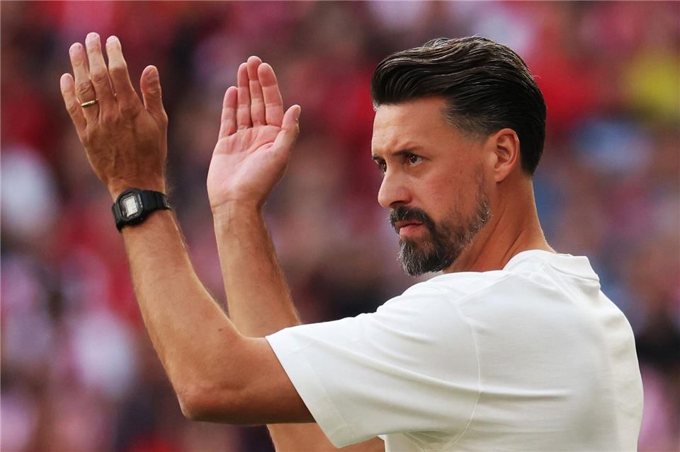 Sandro Wagner feiert am Samstag seine Heimpremiere als Augsburg-Trainer. (Archivbild)Philipp von Ditfurth/dpa