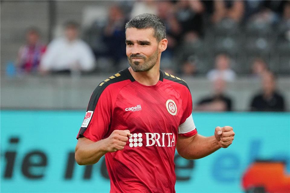 Wehen-Wiesbadens Rekordspieler Mockenhaupt bleibt bis 2026 Sascha Mockenhaupt geht beim SV Wehen Wiesbaden in seine zehnte Saison.Soeren Stache/dpa