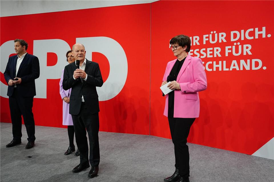 Saskia Esken verliert deutlich in ihrem Wahlkreis - im nächsten Bundestag wird sie trotzdem vertreten sein.Kay Nietfeld/dpa