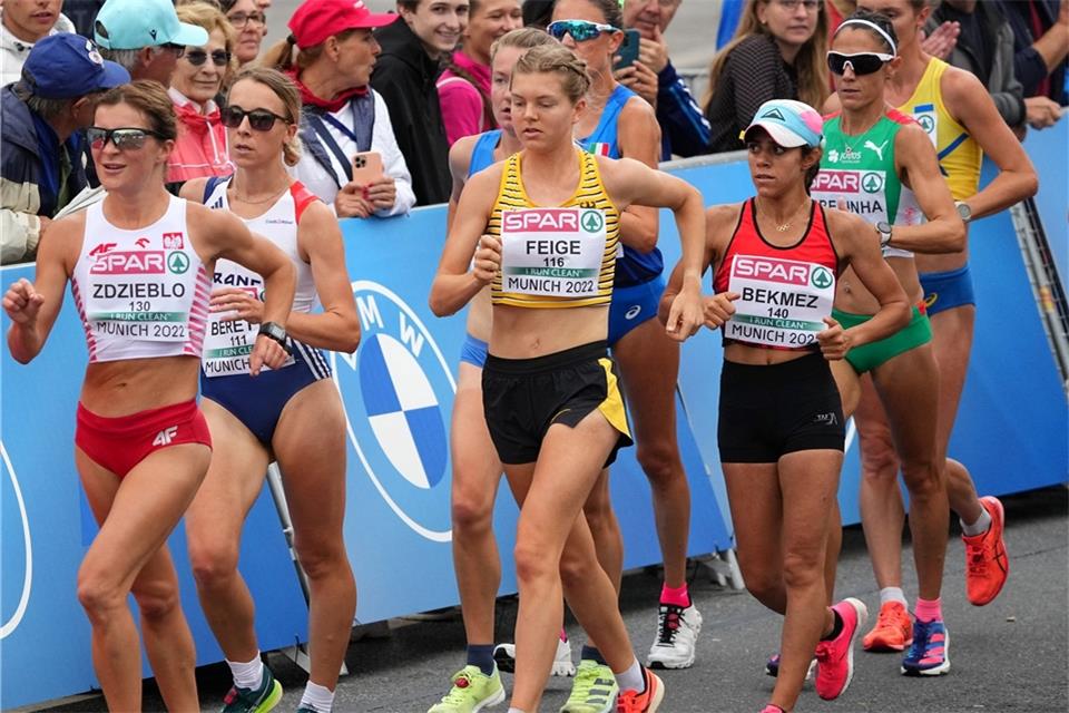 Saskia Feige (M) hat bei der EM Bronze über 20 Kilometer Gehen gewonnen.